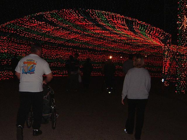 2002-12-16 2-TRAIL-OF-LIGHTS.JPG